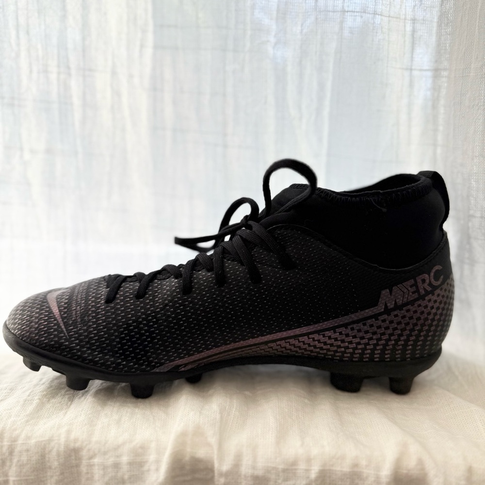 Nike Kids' Mercurial Superfly 10 Club FG/MG Soccer Cleats 3.5